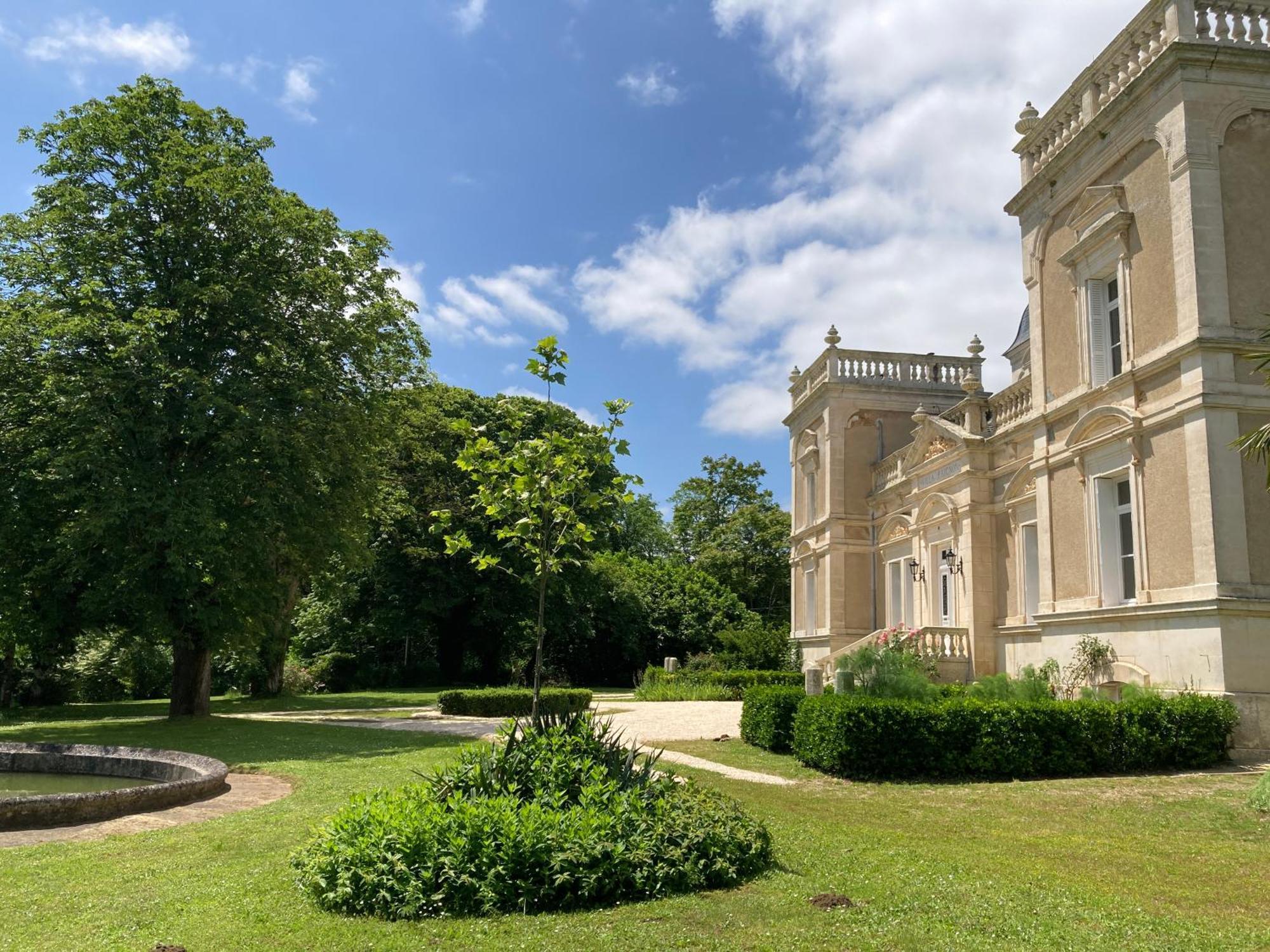 Villa Paignon Montbron Exterior photo